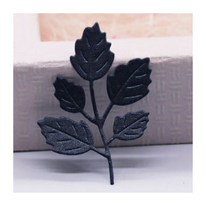 Gorgeous Dainty Leaf Metal Cutting Die, 4 cm x 5.5 cm/1.88 in x 2.16 in