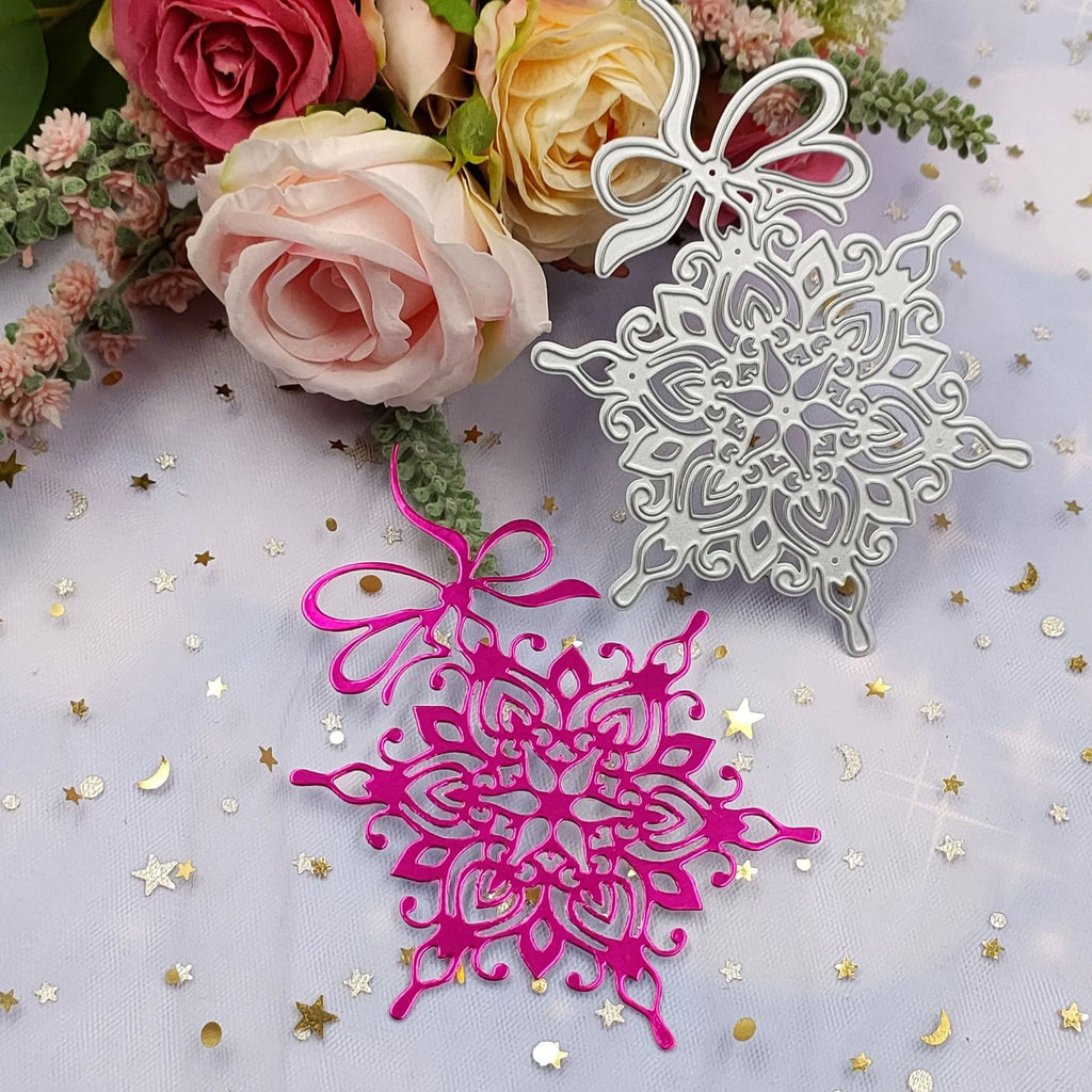 Exquisite and Intricate Snowflake Metal Cutting Die, 8 cm x 12 cm/3.14 in x 4.72 in