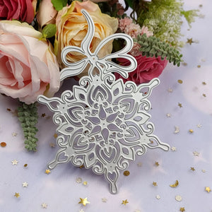 Exquisite and Intricate Snowflake Metal Cutting Die, 8 cm x 12 cm/3.14 in x 4.72 in