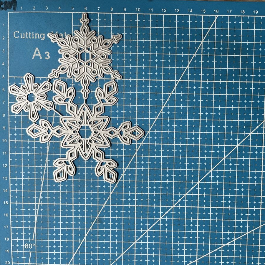 Gorgeous Snowflake Metal Cutting Die, Size on Photo