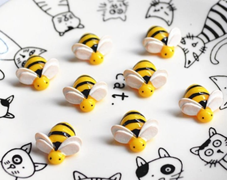 Mini Resin Bee,20 mm, 10 Pieces - Craft World